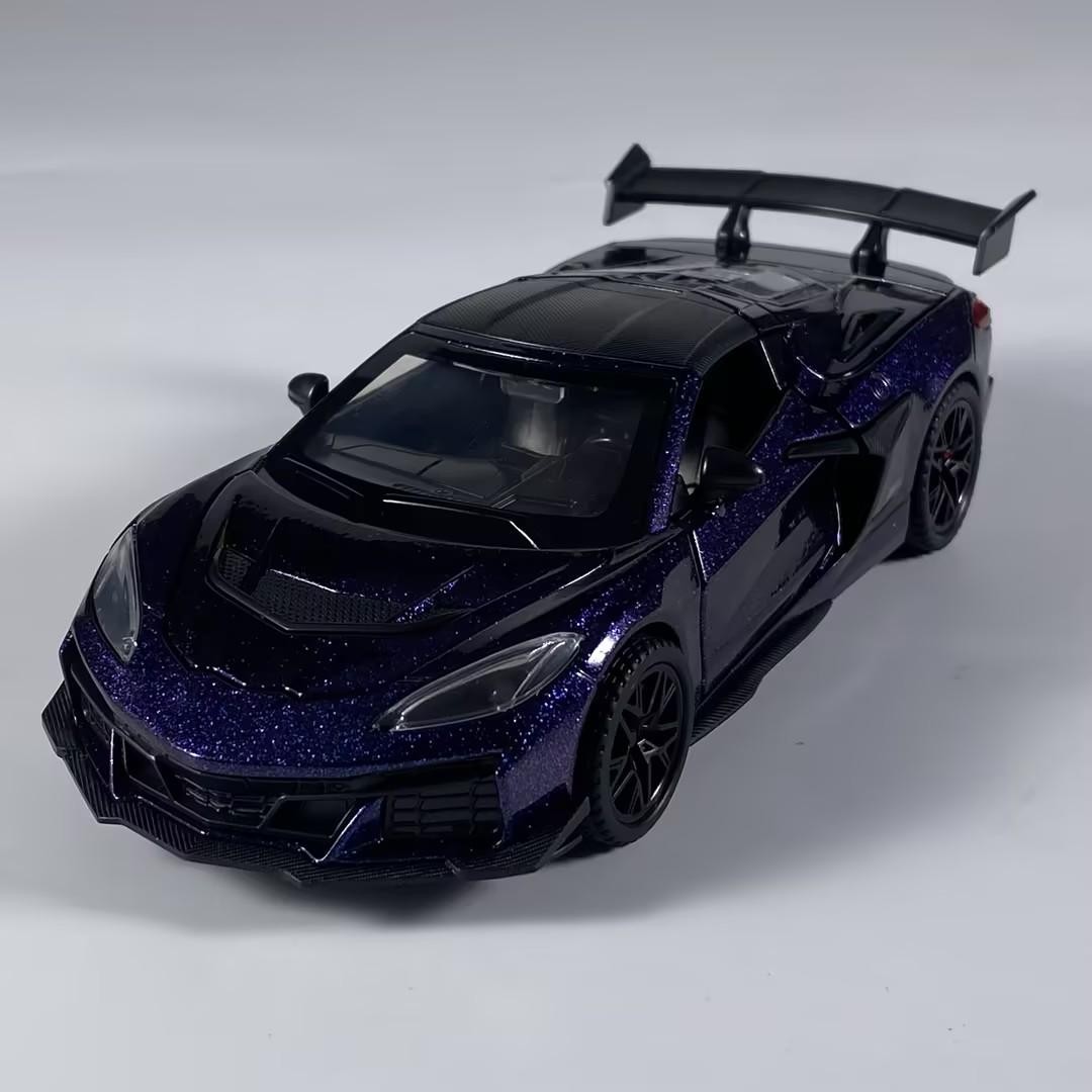 1:32 C8 Zr1x Metal Diecast Model Car with Sound Light Collectible Toy