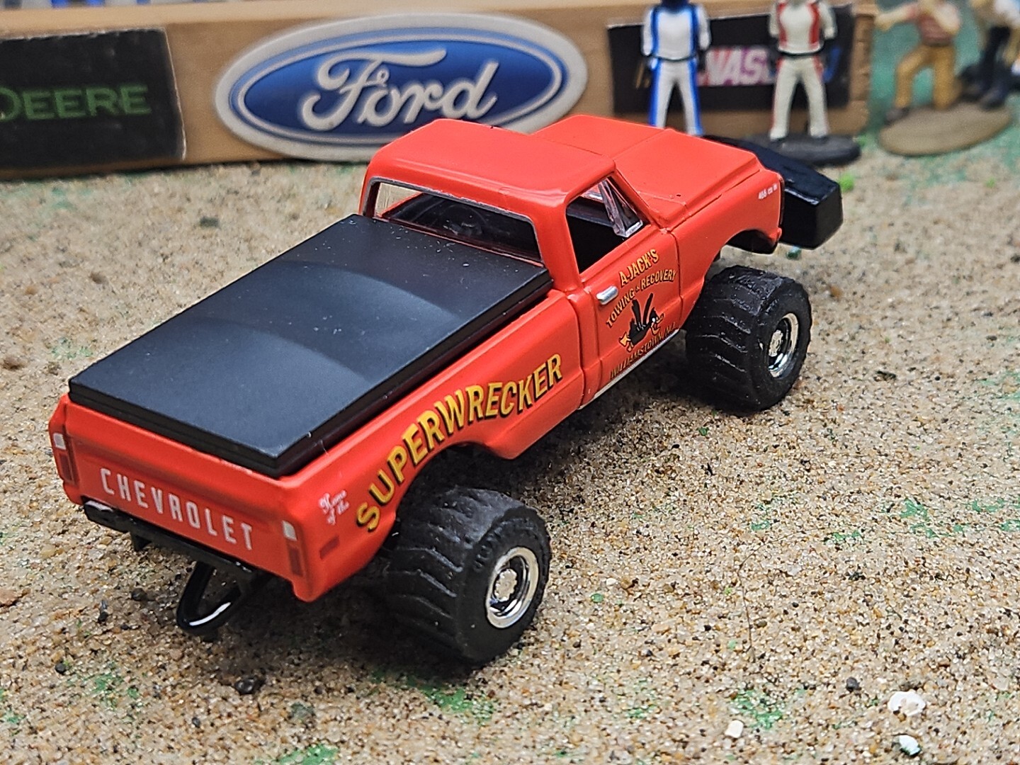 CUSTOM BUILT 1:64 C10 GreenLight 1968 HOT ROD PULLING TRUCK puller CHEVEROLETdcp