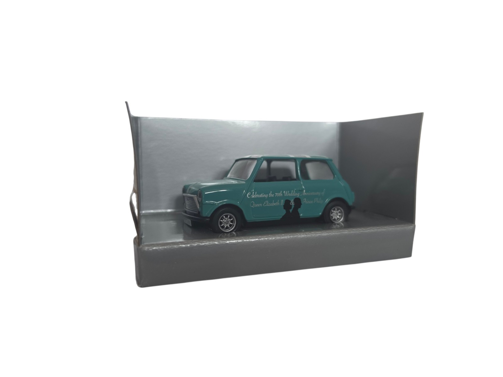 Corgi CC82108 The Classic Mini 1:36 Scale Model 70th Royal wedding Anniversary