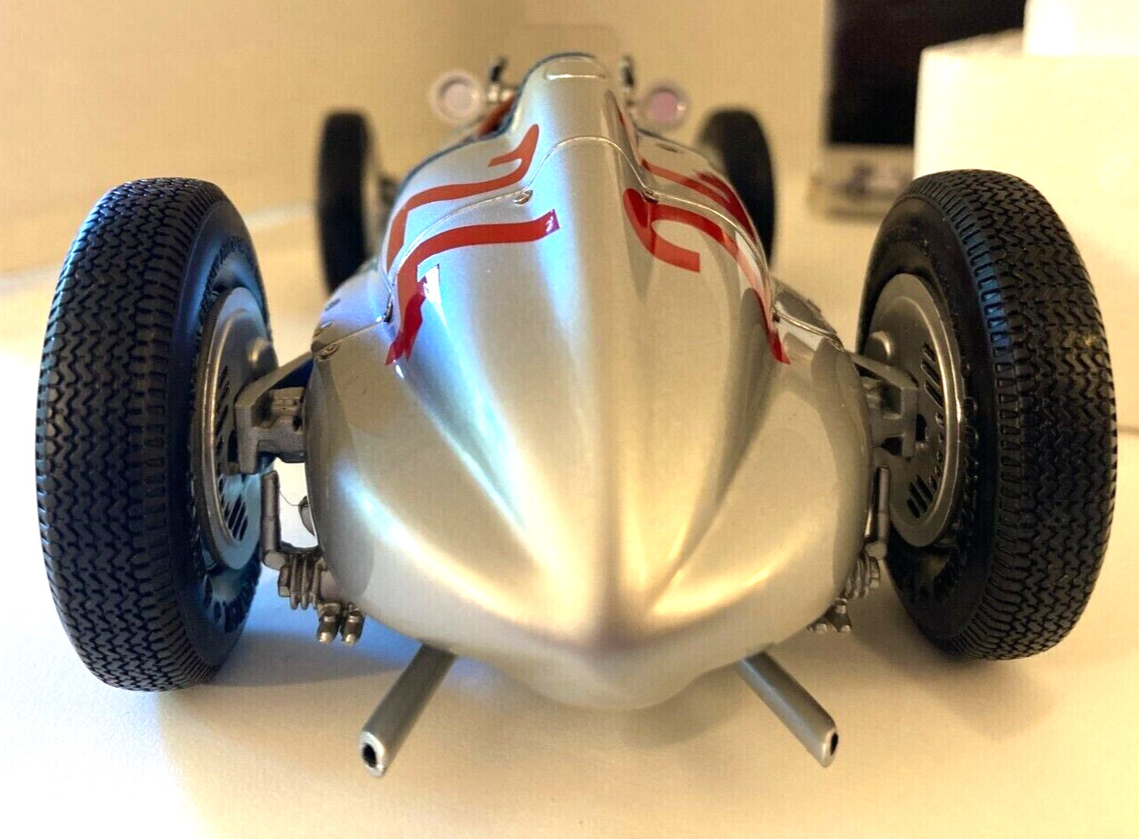 1939 Mercedes-Benz W165 #24 race car Tripolis LE w driver CMC M074 Box COA 1:18
