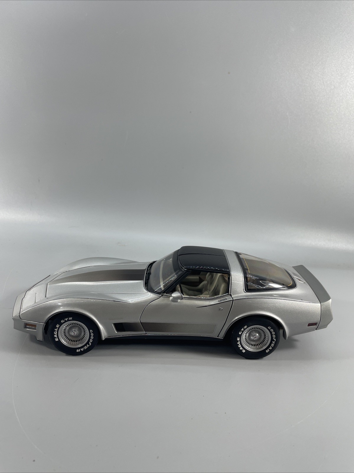 Car AUTO Art Diecast Minicar Corvette Stingray Cabriolet #79b581