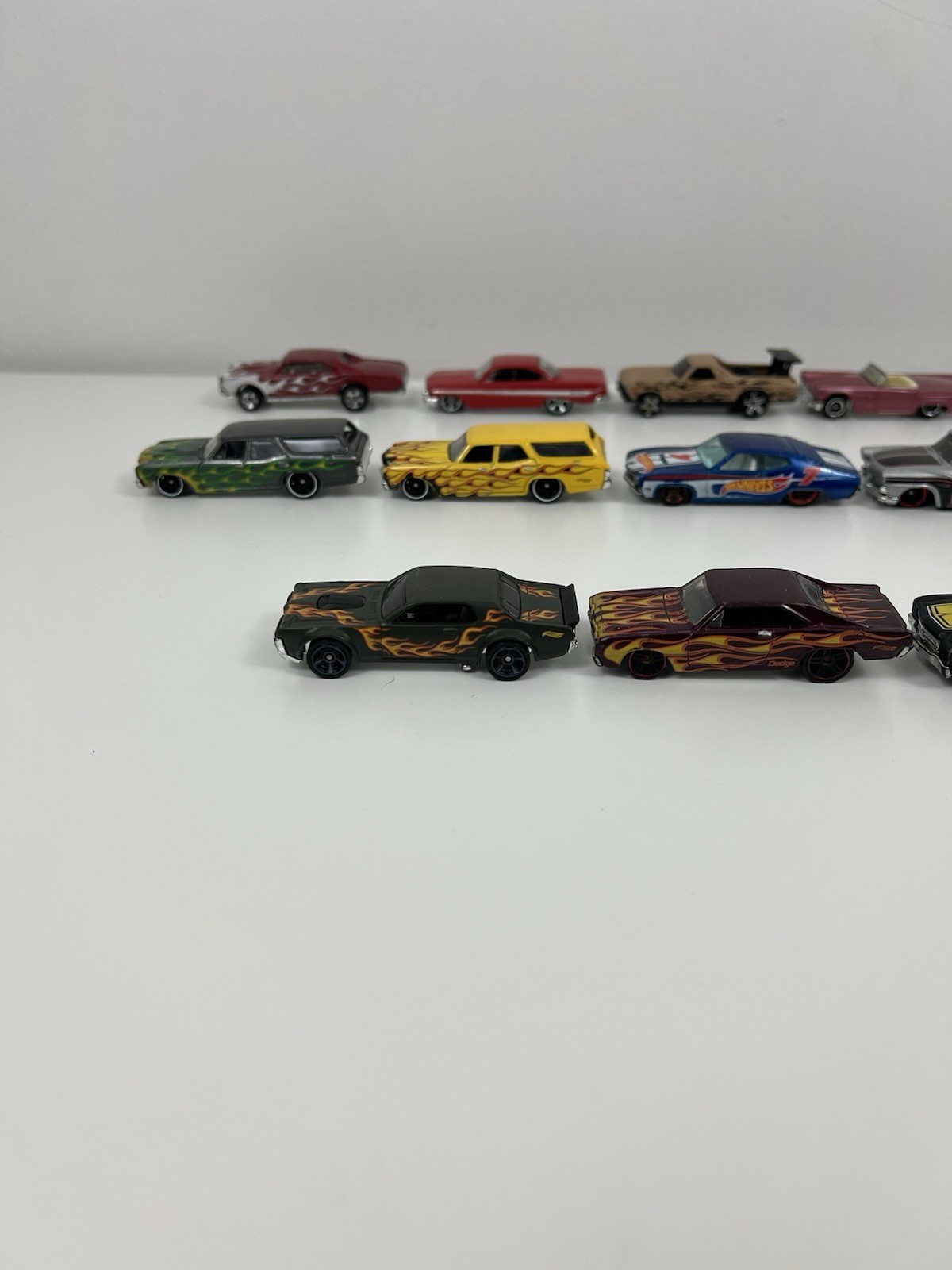 Hot Wheels Matchbox Mixed Lot Of 17 Impala Style Metal Die Cast Vehicles Loose