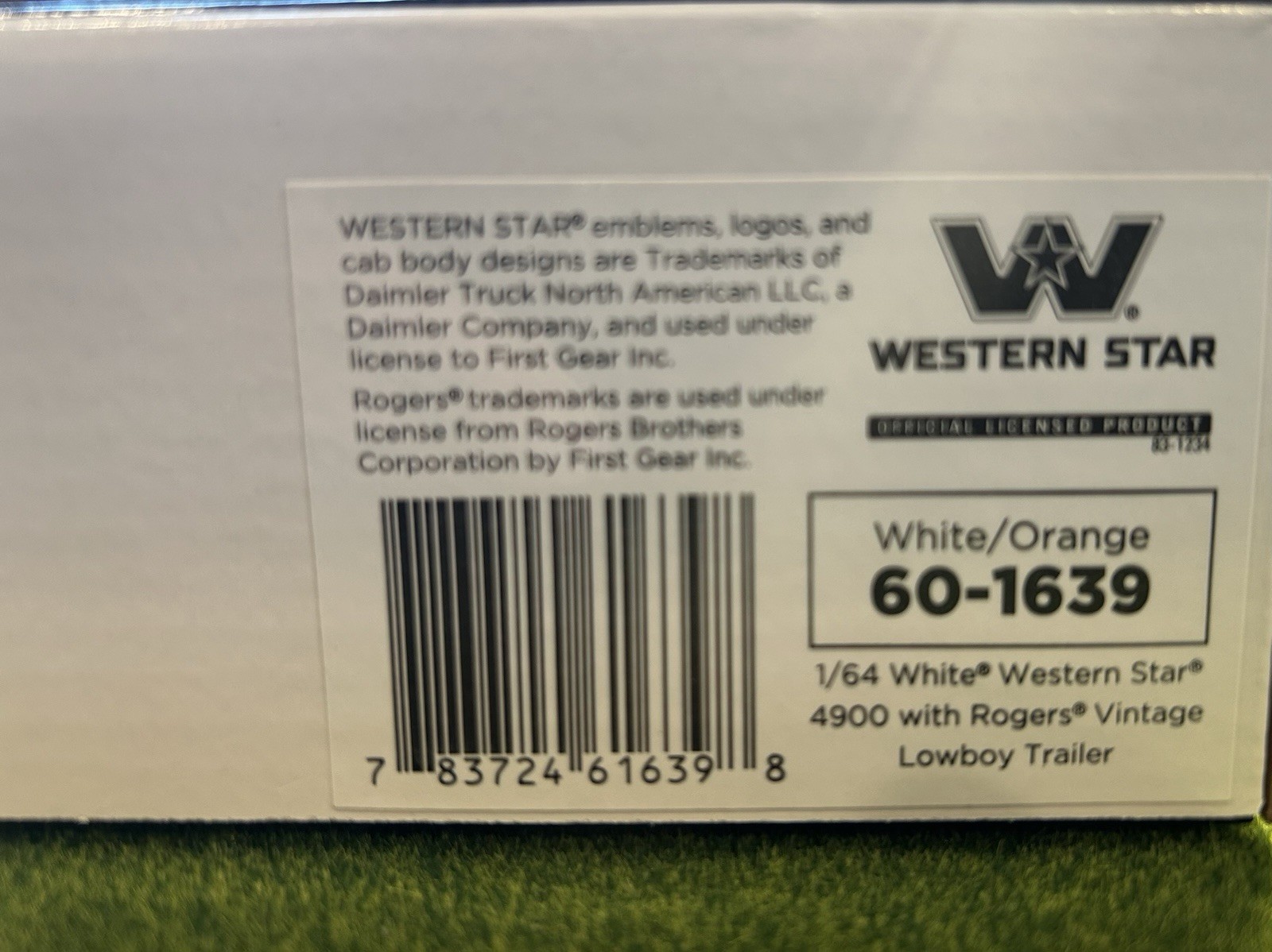 Dcp Western Star with Rogers Low Boy 1/64