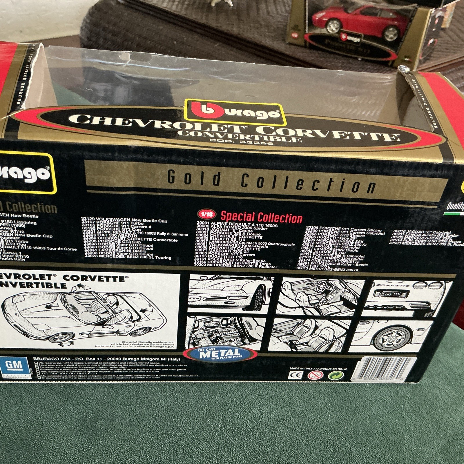 1998 Chevrolet Corvette Convertible Gold Collection #33266 1:18 Diecast Bburago