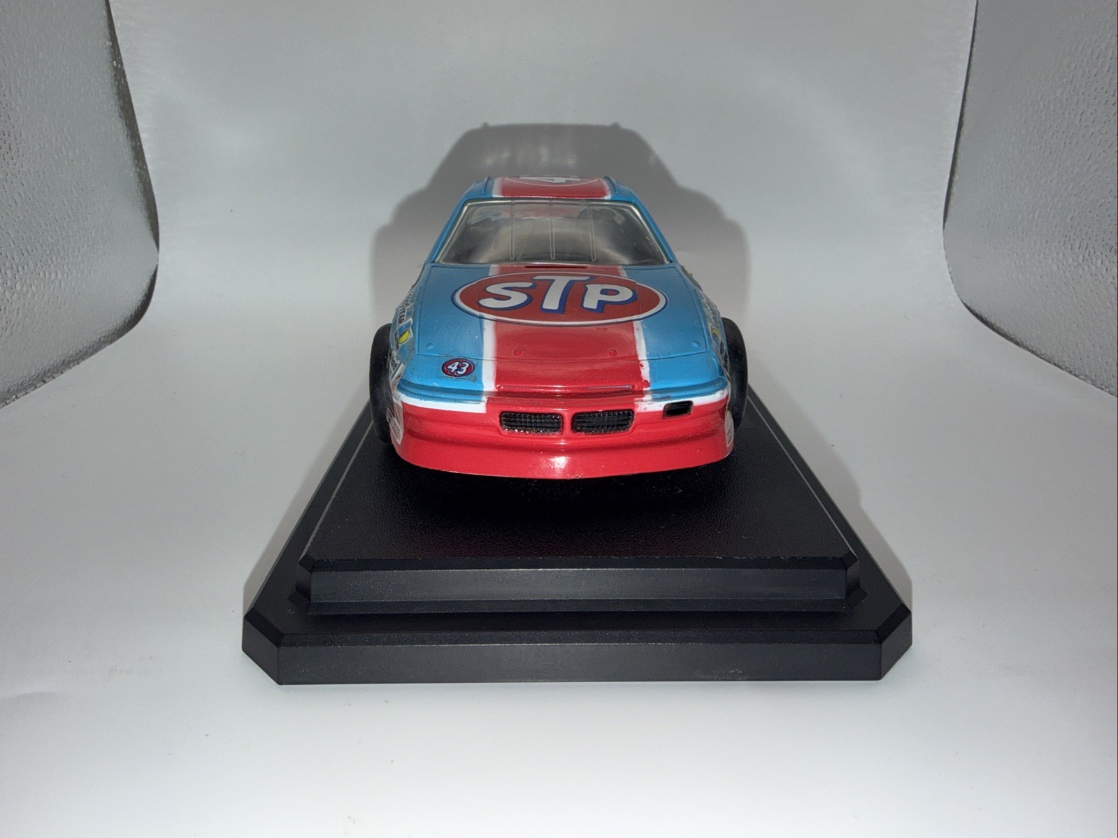 Vintage 1992 Racing Champions Richard Petty #43 1:24 scale