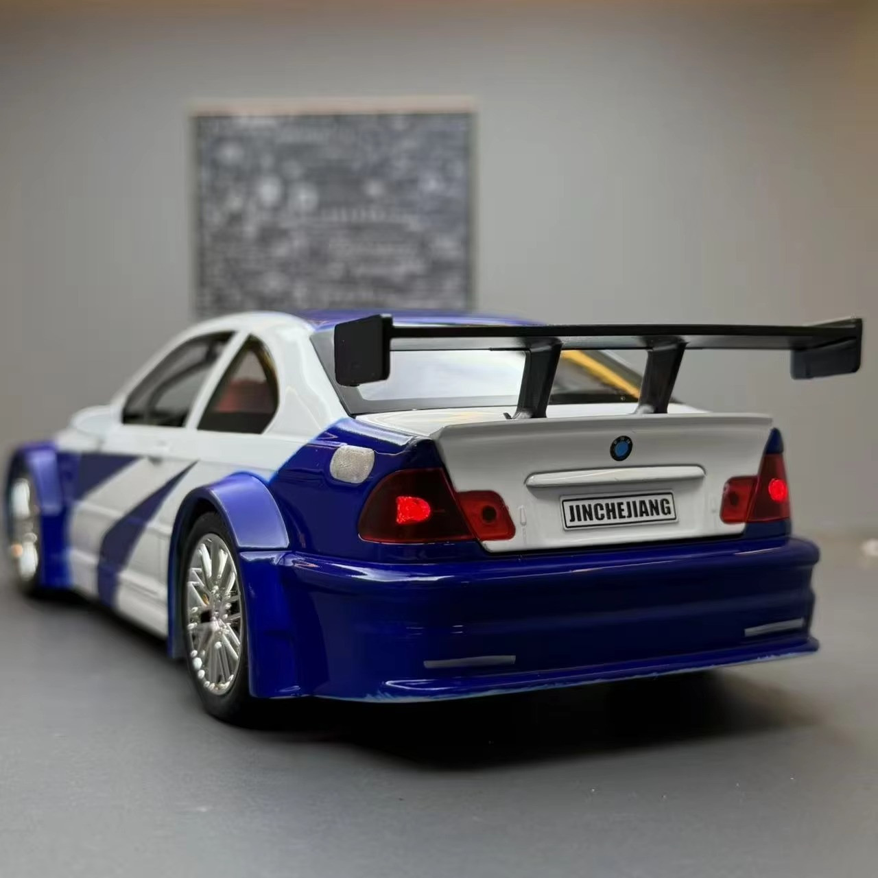 1:24 BMW M3 GTR E46 Muscle Model Car Sound Light Collectible gift