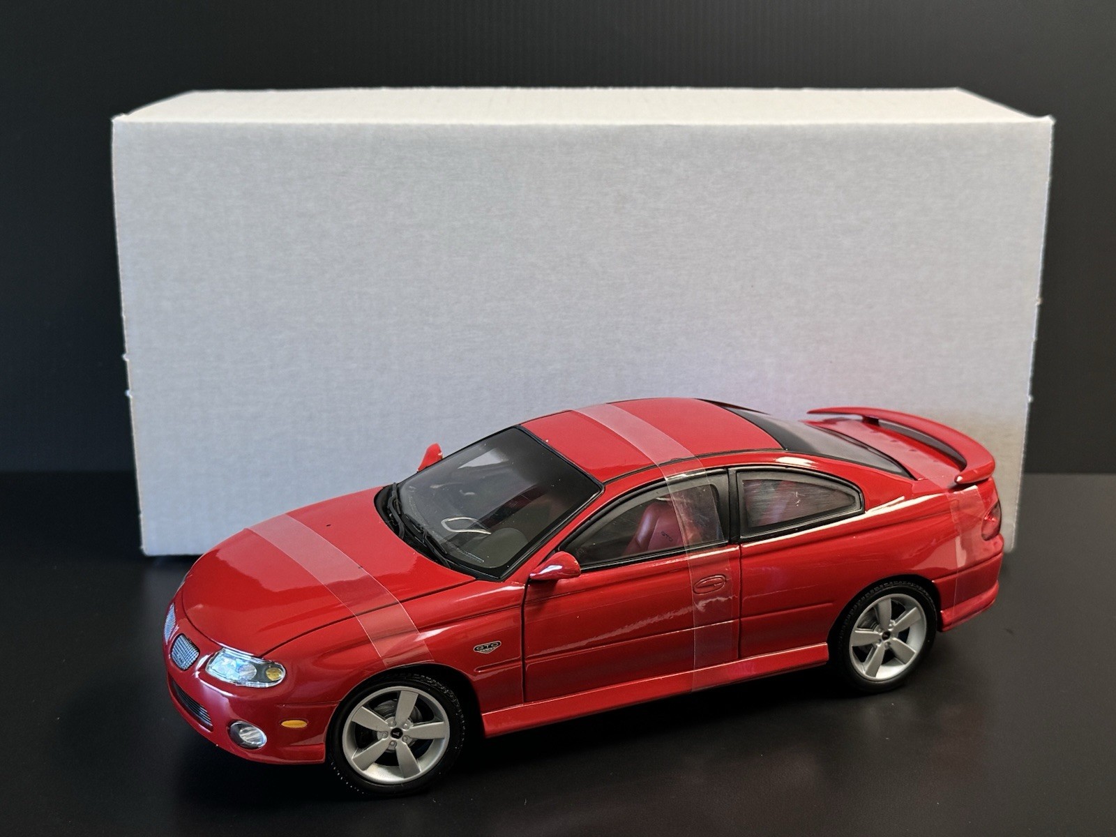 2004 Pontiac GTO Red 1:18 Ertl American Muscle Elite HTF !