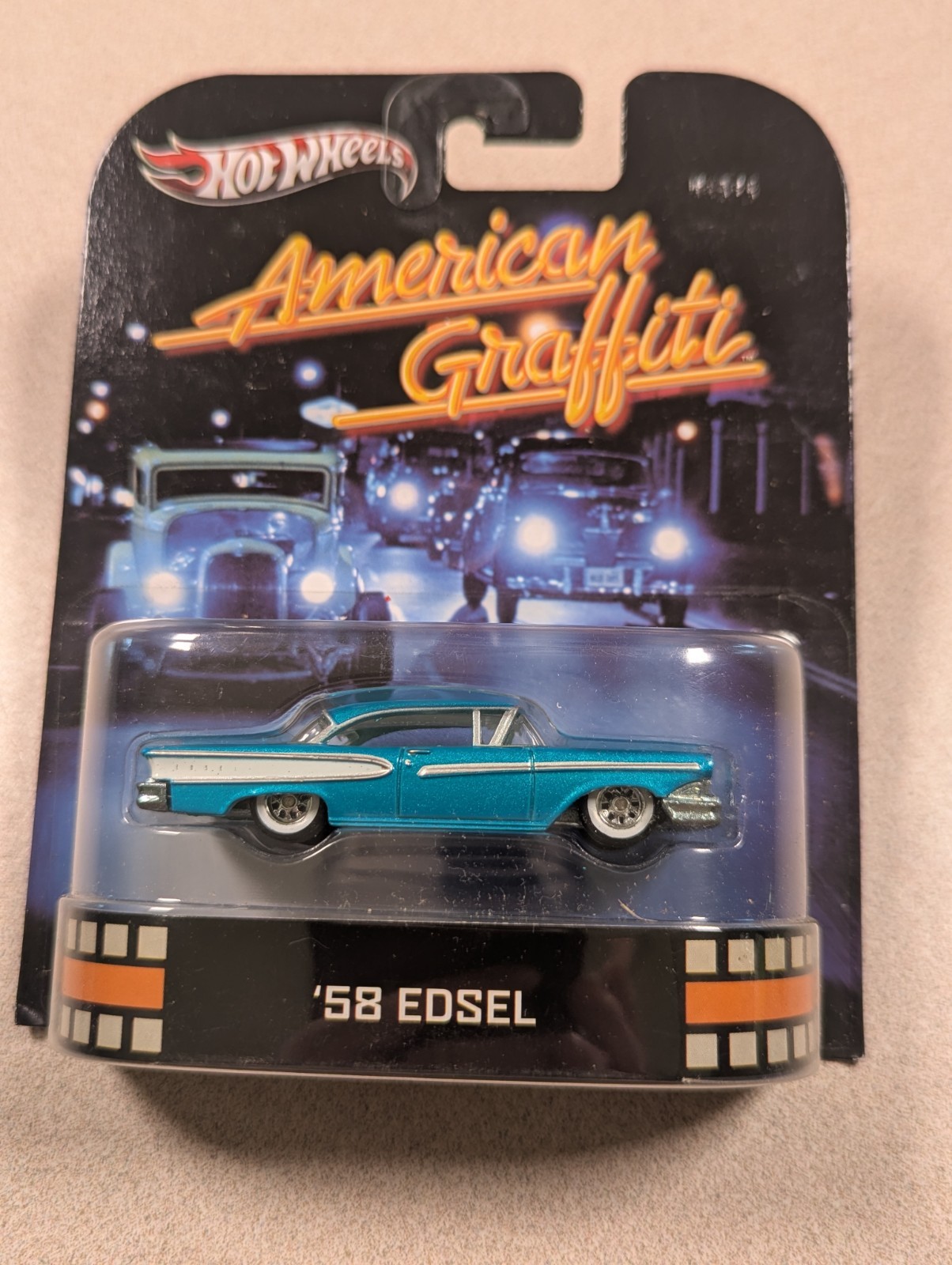 Hot Wheels Retro Entertainment American Graffiti ’58 Ford Edsel 1:64 Real Riders