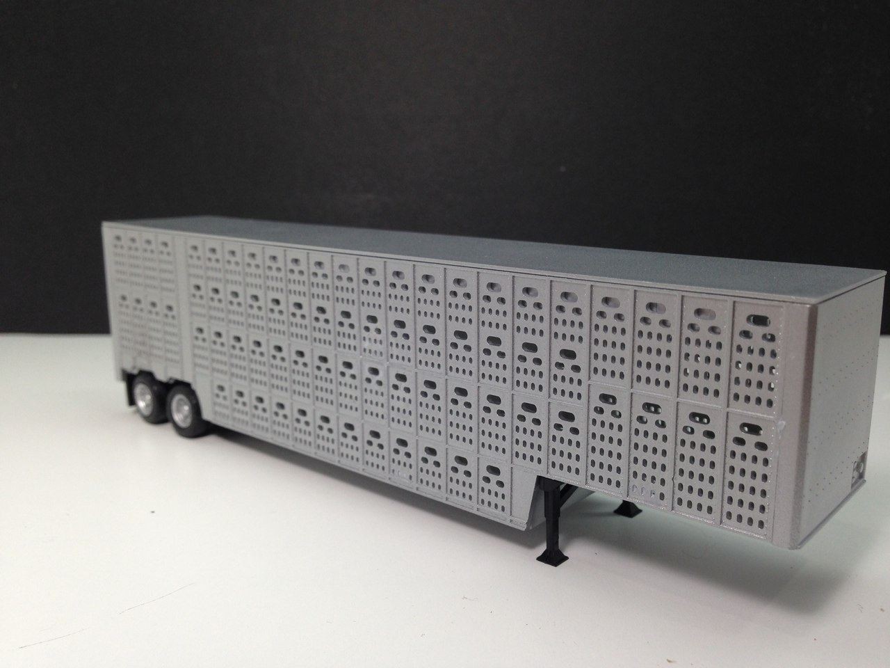 HO 1:87 Promotex # 5354 – 48′ Silver Cattle Livestock Trailer