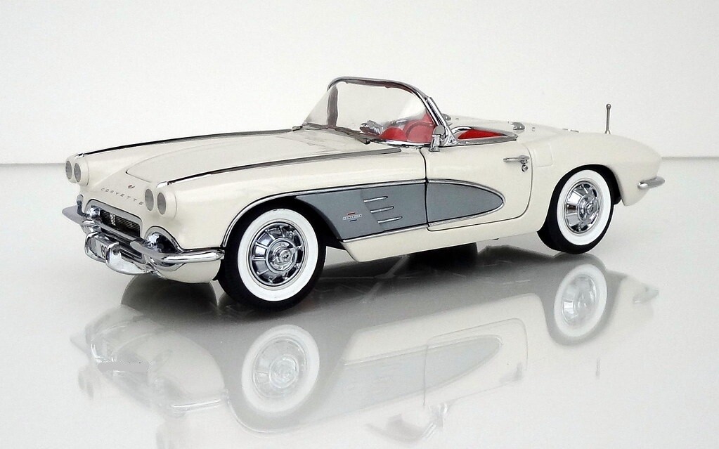 Corvette Chevrolet StingRay55Chevy57Race Car1:24Classic18Hot Rod1972Metal Model