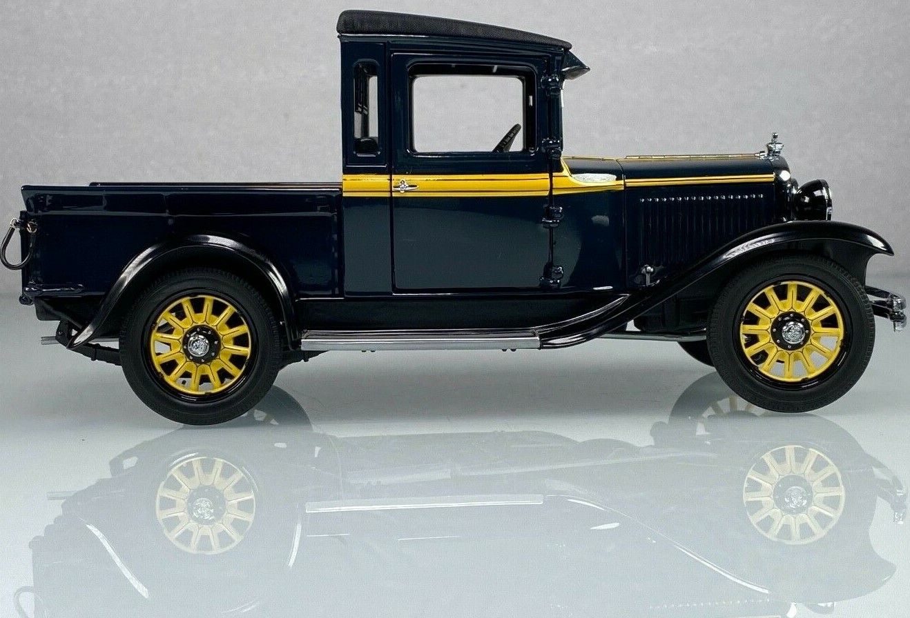 Dodge Chrysler Plymouth Ram Pickup Truck Car Classic Wagon Carousel BLU1 24 1 18