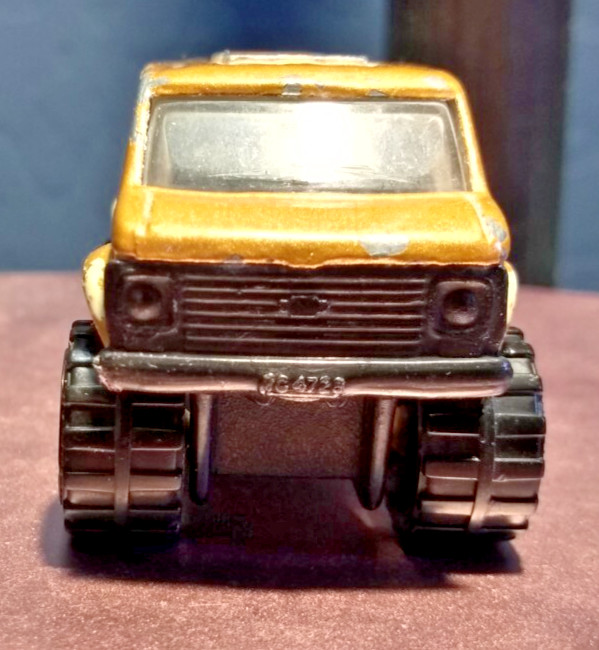 Matchbox 4X4 Chevy Van 2006 Off Road 5 Pack 370 Racing 1:74 Bronze Loose Used