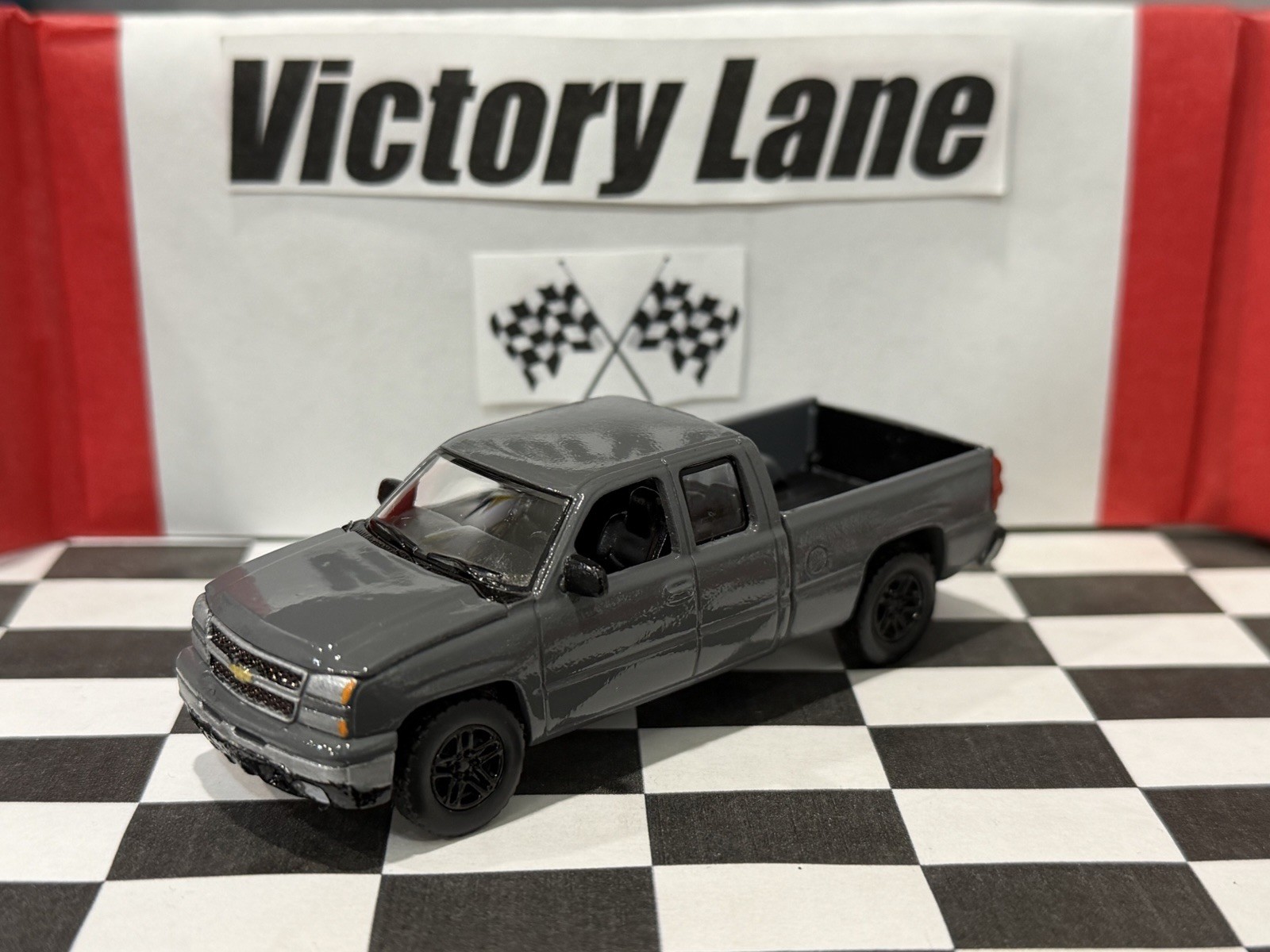Custom Painted Auto World 2006 Chevy Silverado 1500 Classic 1 Of 1 1/64 Scale