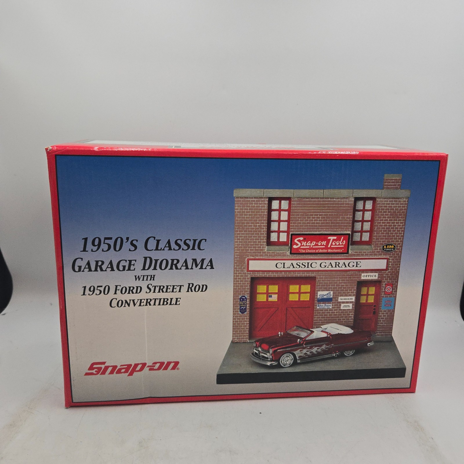 Snap On 1950s Classic Garage Diorama w/ 1950 Ford Street Rod Convertible BS8