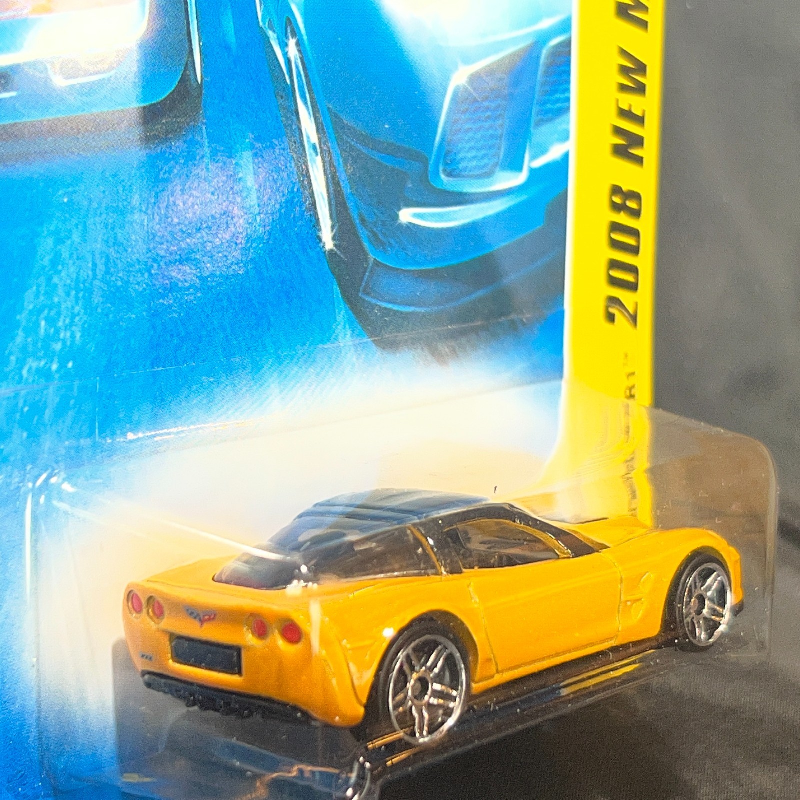 Hot Wheels 2008 New Models ’09 Corvette ZR1 Red & Yellow 1:64 Scale Diecast Cars