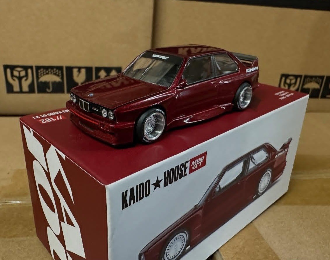 Kaido House x Mini GT 1:64 BMW M3 KAIDO GT V1 KHMG162