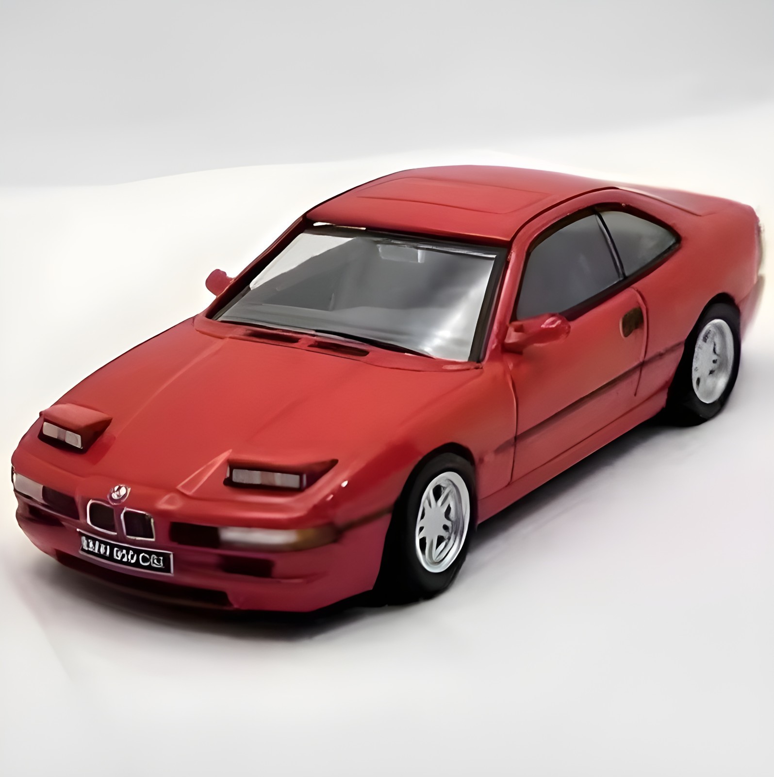 1:64 BMW 850CSI Diecast Alloy Model Car – High-Detail Display Collectible