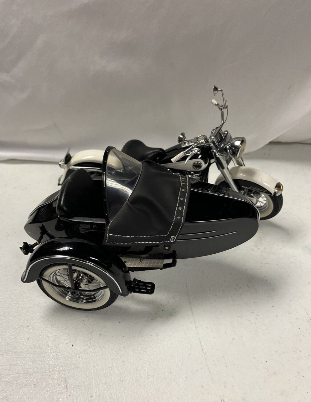 Franklin mint 1:10 1958 Harley Davidson Duo glide with Side car classic model 12