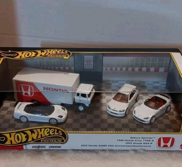 Hot Wheels Premium Box Set Garage Honda 2025 Sakura Sprinter Honda Civic Type R