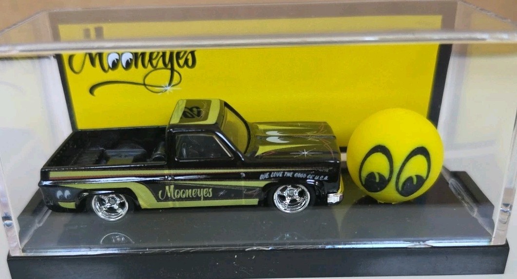 Hot Wheels Dallas 26th Nationals CS Customs Black Mooneyes Silverado War Games