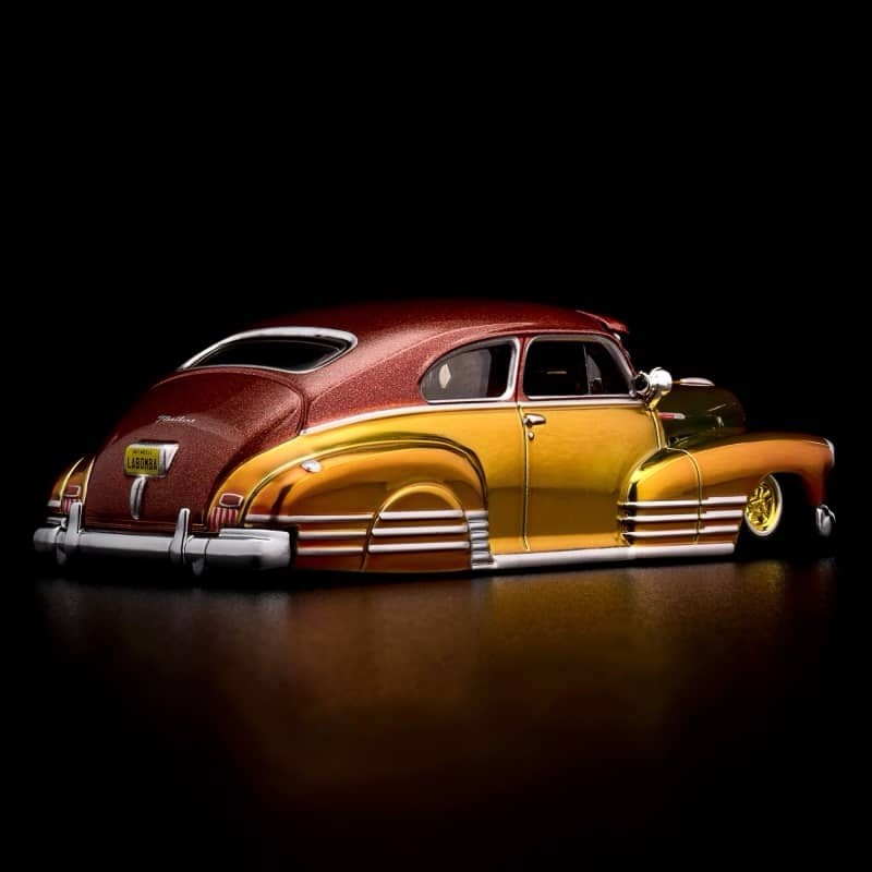 Hot Wheels Lowrider Style Diecast Car Model Vehicle Car Gold Red Chrome