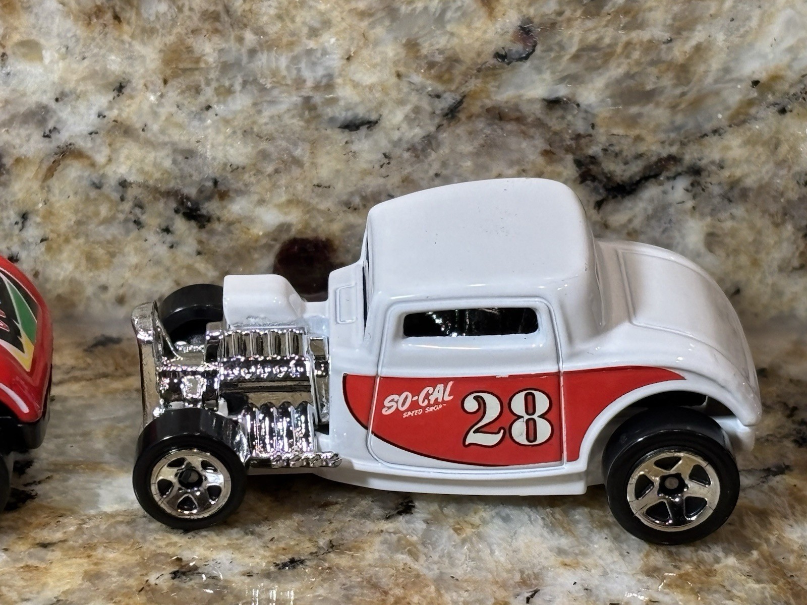 Hot Wheels RED EDITION ‘32 Ford, Mainlines, Multipack NEW LOOSE lot of 8