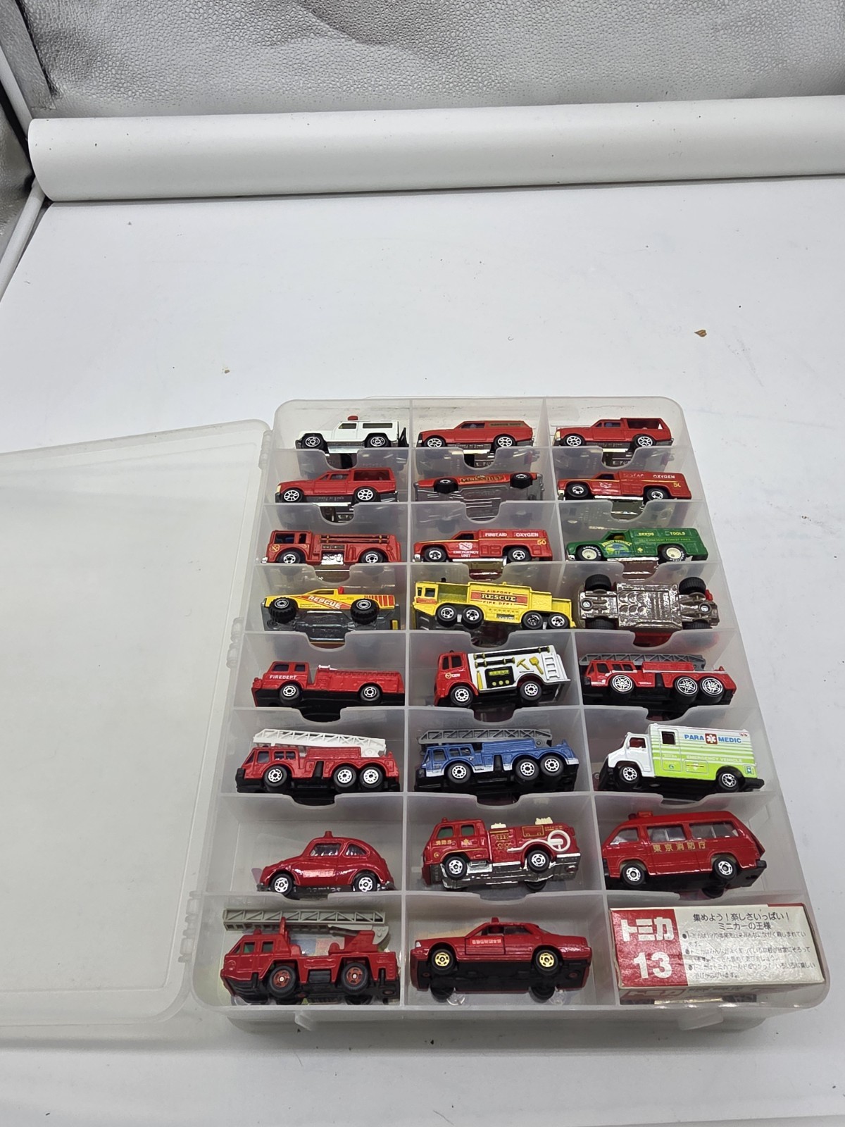 Mix – LOT of 48 – Fire Trucks, Ambulance & Emergency Vehicles