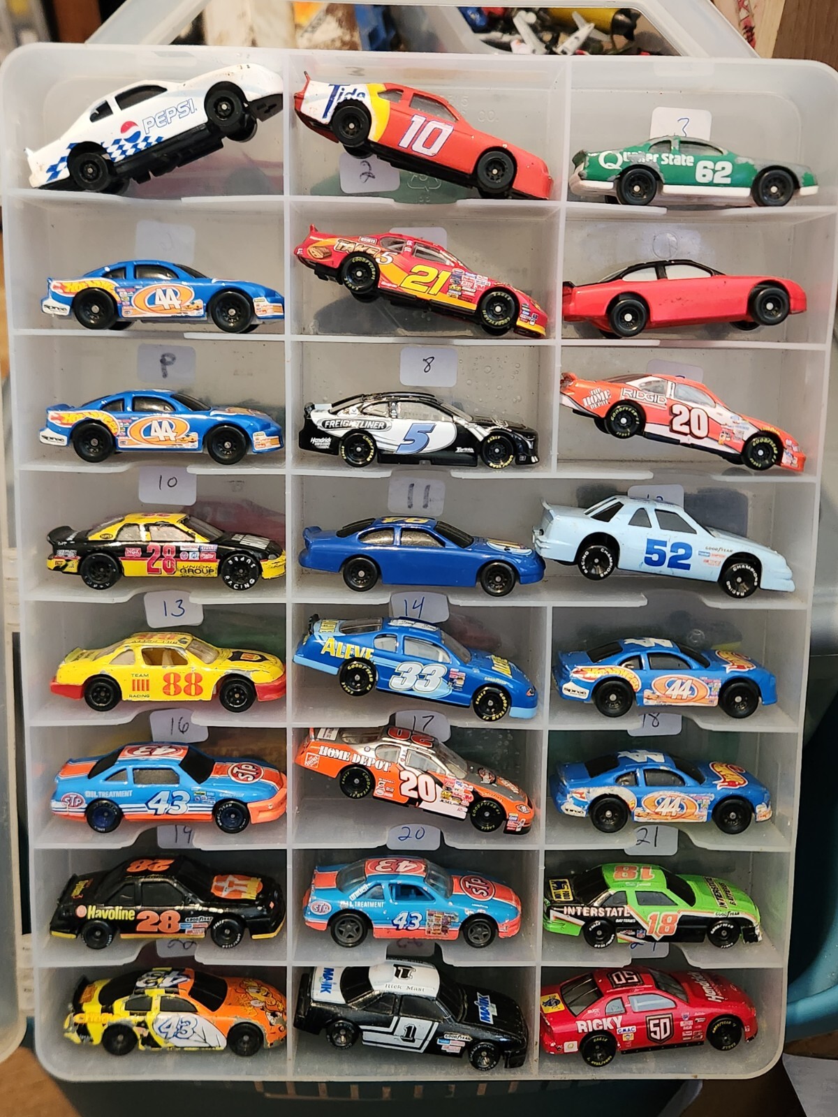 hot wheels/matchbox racing champions loose you pick (case #3) race cars nascar