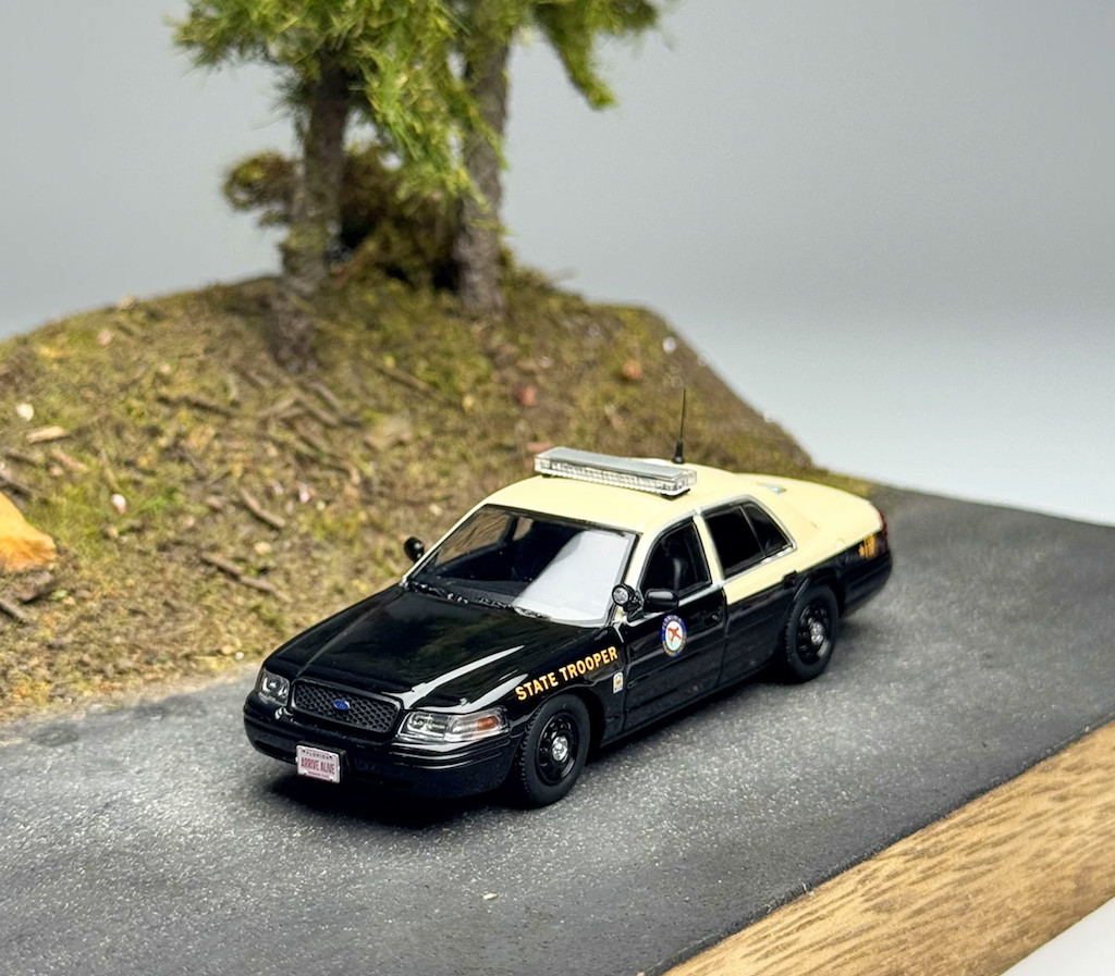 Rollin 1:64 FHP Florida Highway CV Victory Crown Model Diecast Metal Car