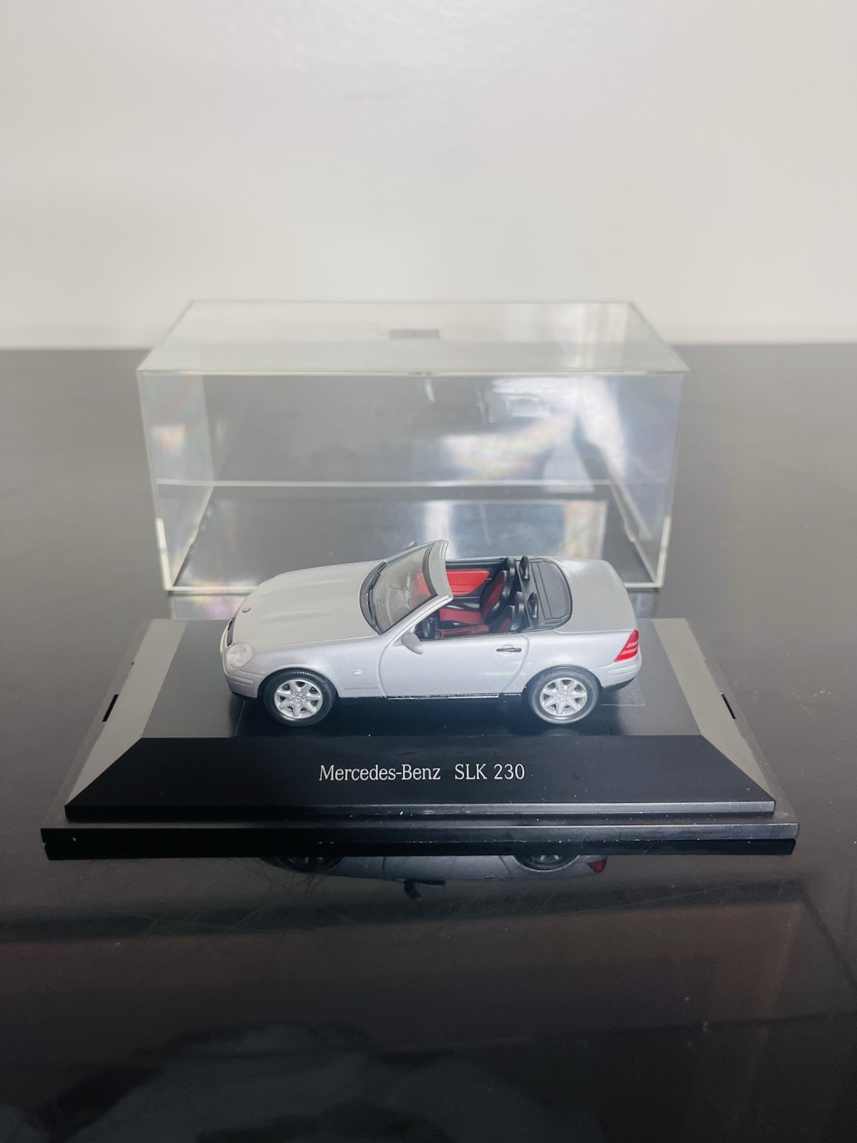 Herpa 1/43 Mercedes Benz SLK 230 Die Cast Grey With Hard Top Dealer Edition