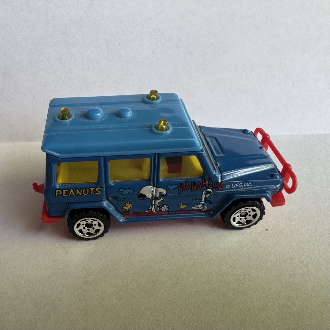 Vintage (1998) Matchbox Peanuts Gang Diecast Car Collectible Toy Vehicle