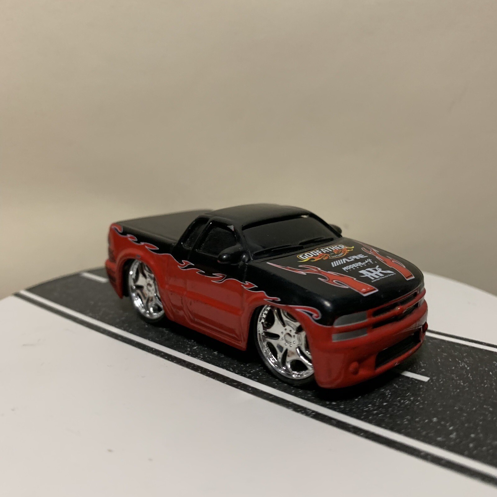 Hot Wheels Hot Tunerz Godfather Customs 2002 Chevy S10 Pickup Truck Red & Black
