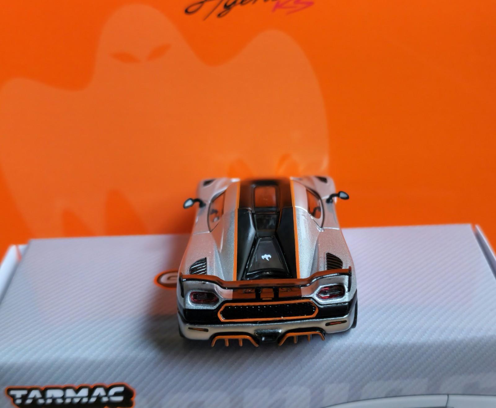 Tarmac Works 1:64 Koenigsegg Agera RS Moon Silver/ Black