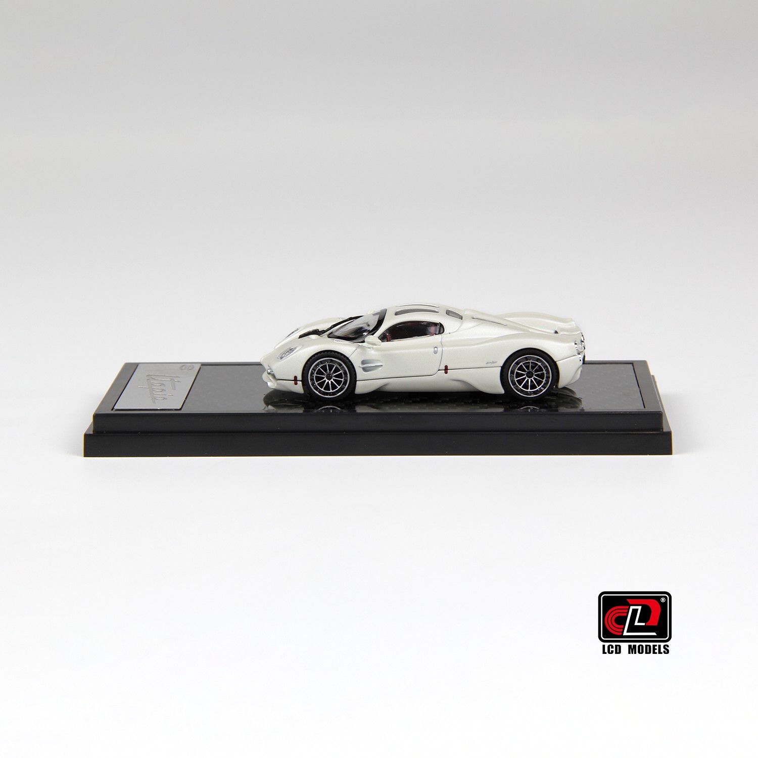 LCD Models 1:64 – Pagani Utopia Coupe White – Diecast Model