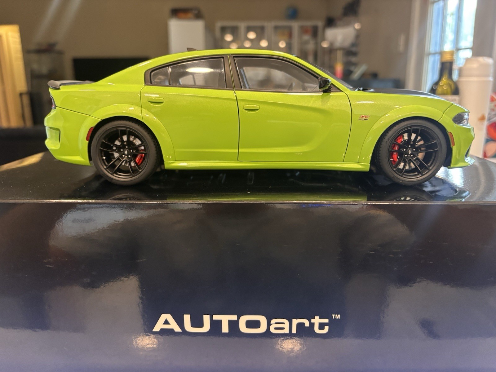 Autoart 1/18 Dodge Charger Scat Pack In Sublime