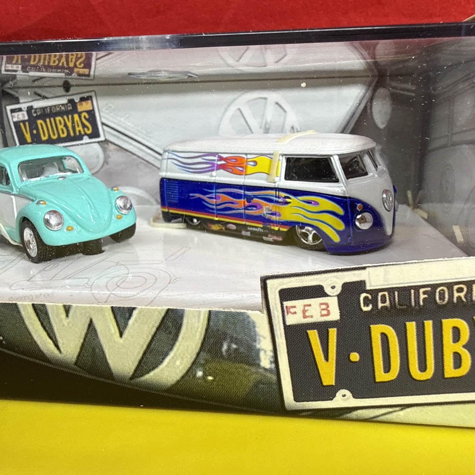 Hot Wheels 100% Volkswagen V Dubyas VW Bug Microbus 2 Car Set 2002 Vintage 1/64