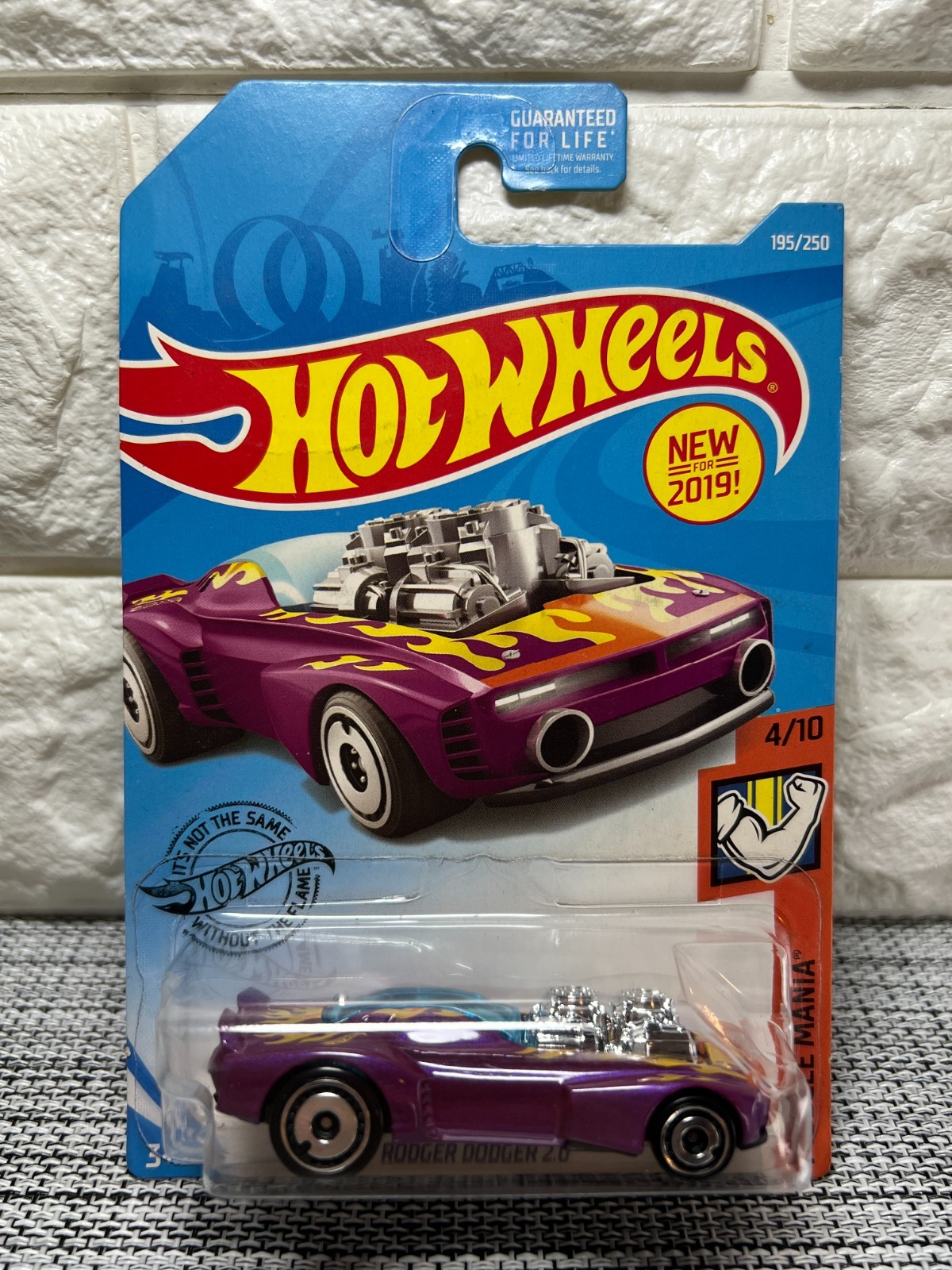Hot Wheels Muscle Mania 4/10 Rodger Dodger 2.0 195/250 New For 2019 Purple
