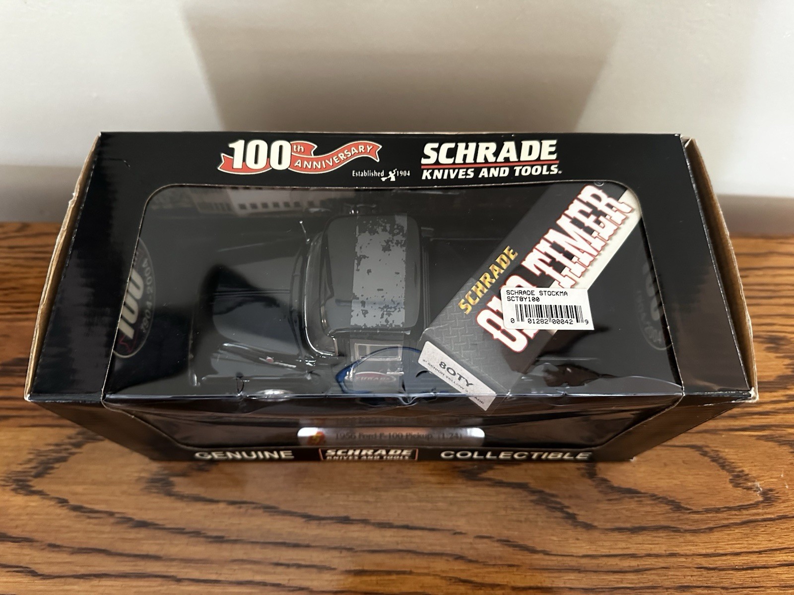 Schrade 100th Anniversary Knife and 1956 Ford Pickup Set 1:24 Old Timer