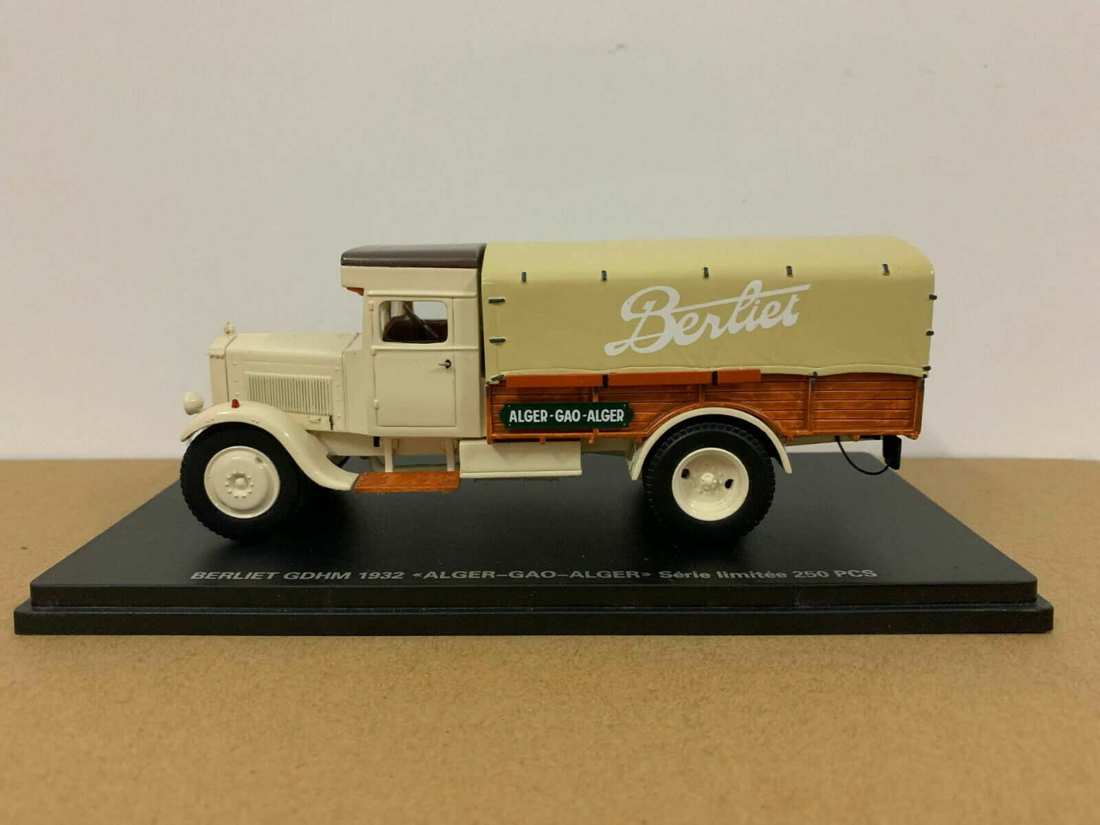 Perfex 907 – Berliet Gdhm 1932 Algiers Gao Algiers 1/43 Scale Resin Model Car
