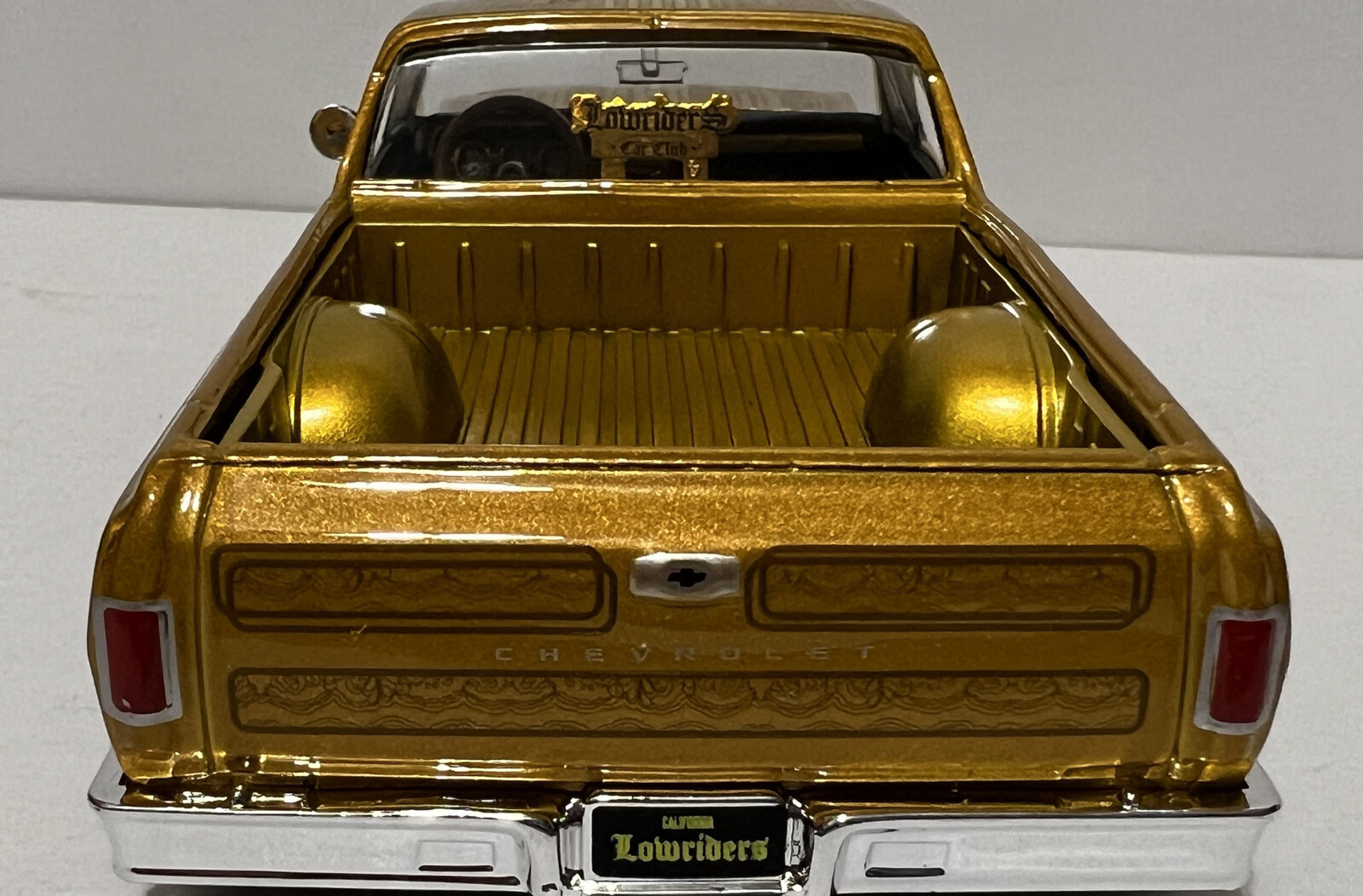 1965 Chevy El Camino Lowrider – Gold