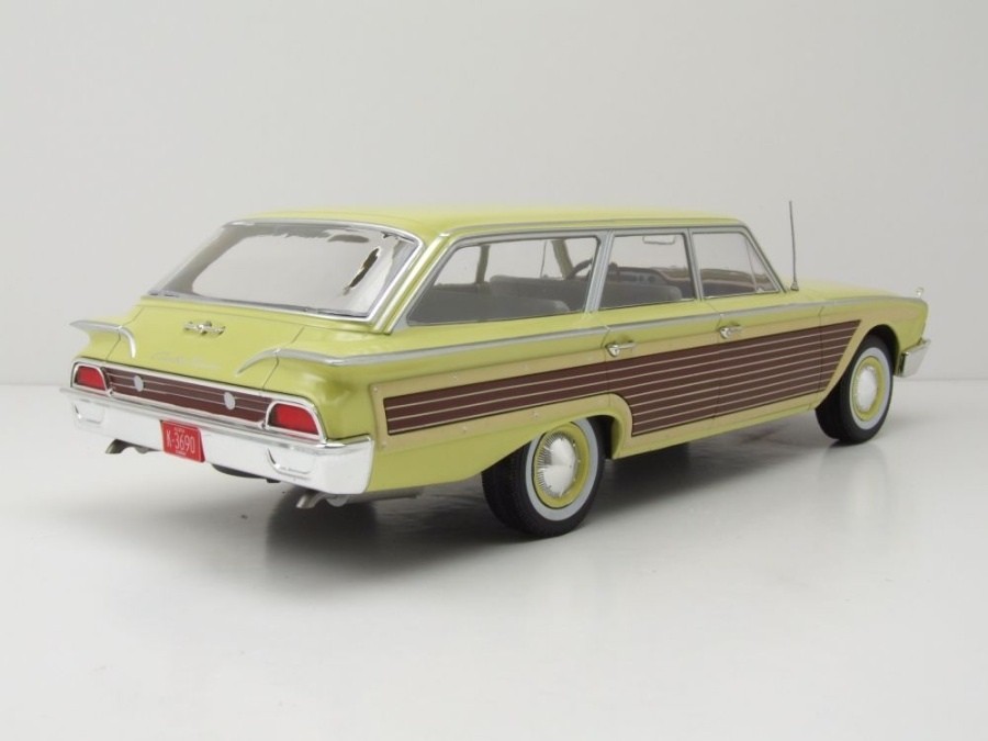 1960 Ford LTD Country Squire Station Wagon Light Yellow Wood in 1:18 scale