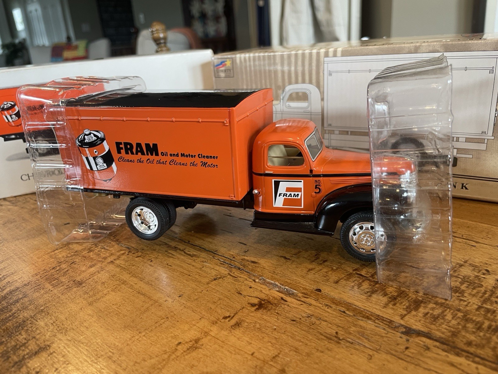 Liberty Classics 1942 Chevrolet 1 1/2 Ton Box Truck Bank Diecast Orange 6275