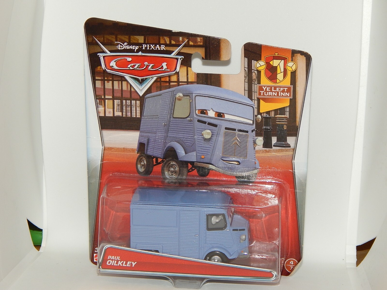 Disney Pixar Cars ye left turn inn 4/7 paul oilkley