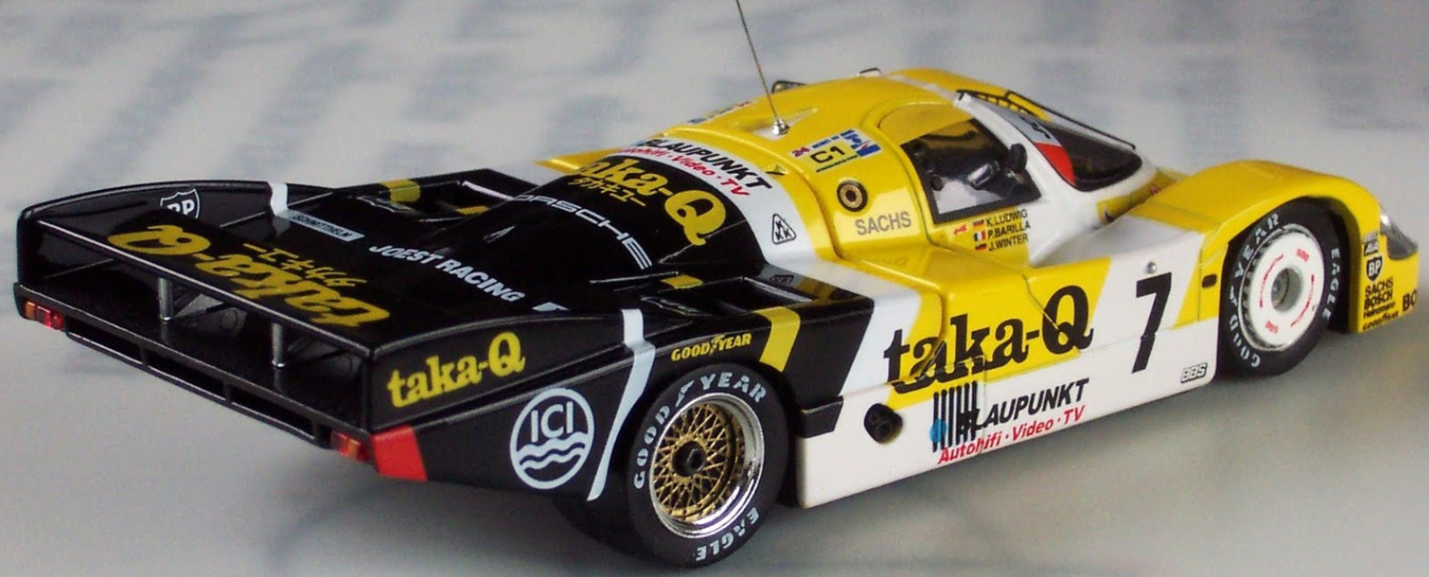 Porsche Race Car1:43Le Mans24Racing Custom Built18Model12Carousel YELO