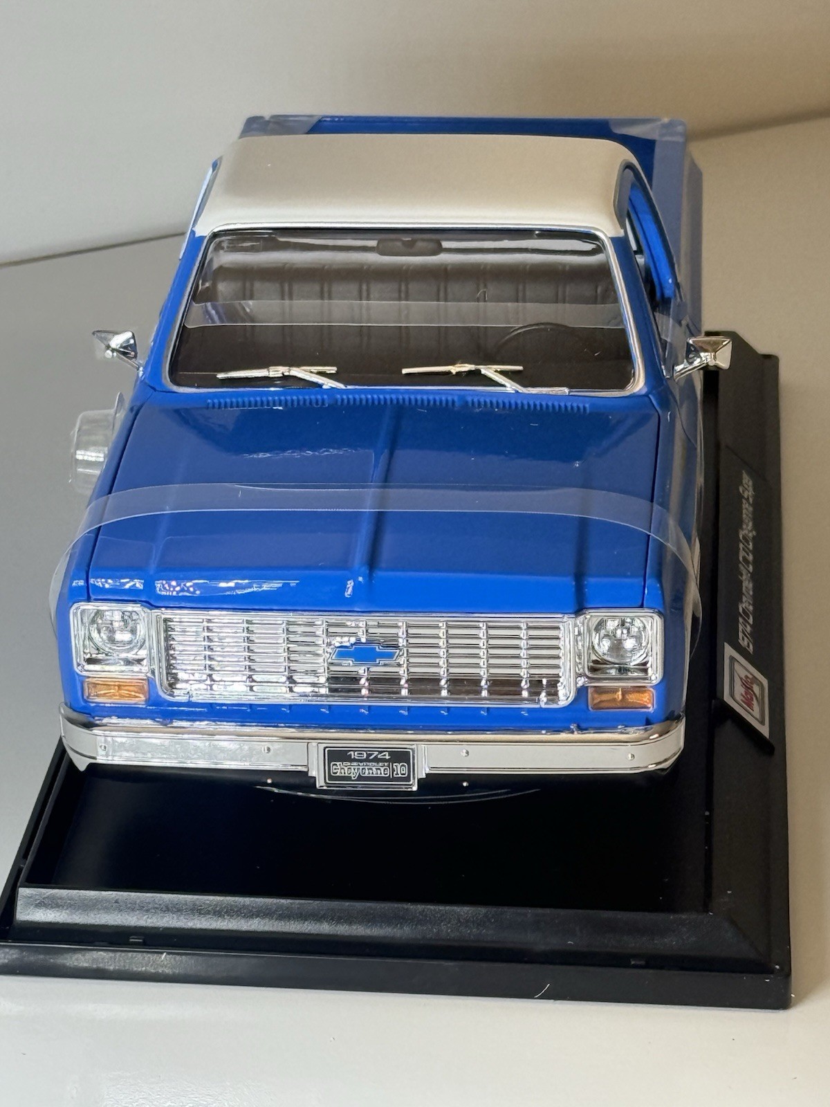 1974 Chevrolet C10 Cheyenne Super 1:18 Maisto Exclusive Style Special Edition