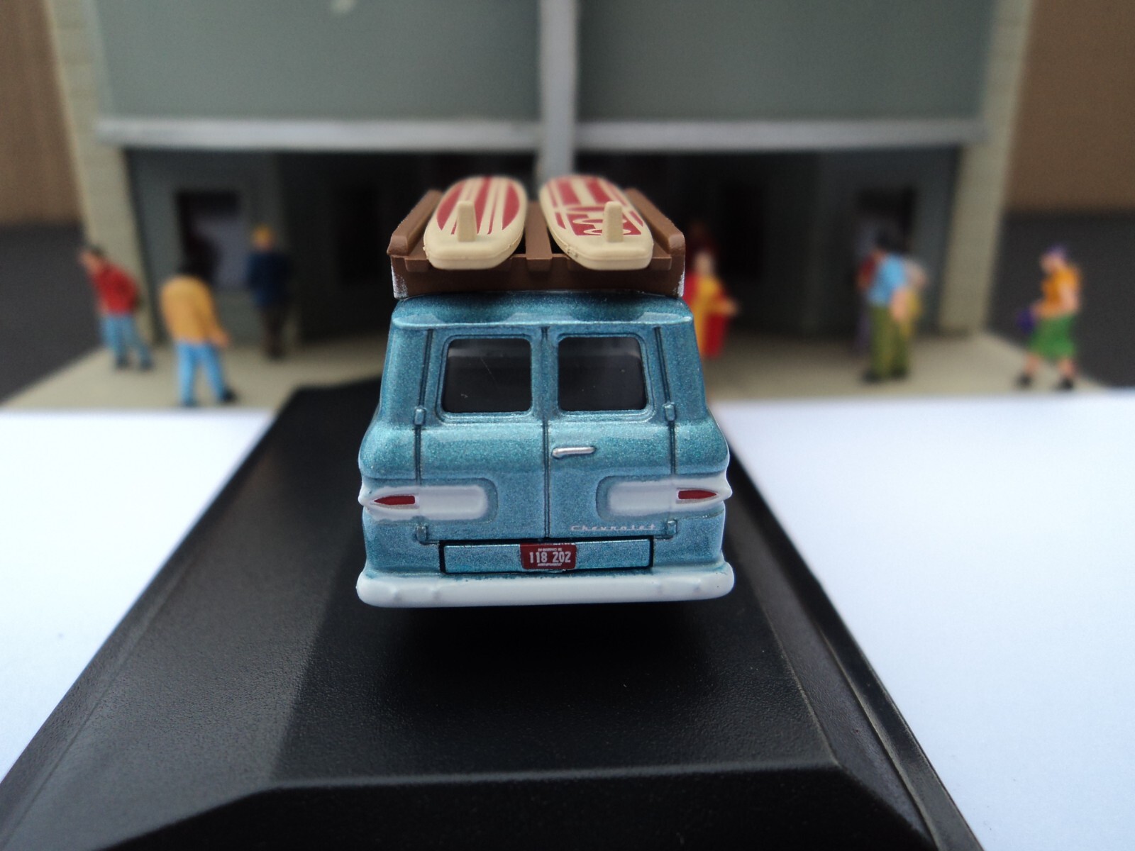 Oxford 1961 Chevrolet Corvair Passenger Wagon Turquoise 1/87 HO diecast