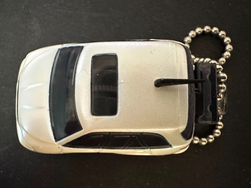 Rare Takara Choro-Q Toyota Altezza Gita White Keychain Lexus IS300 SportCross JD