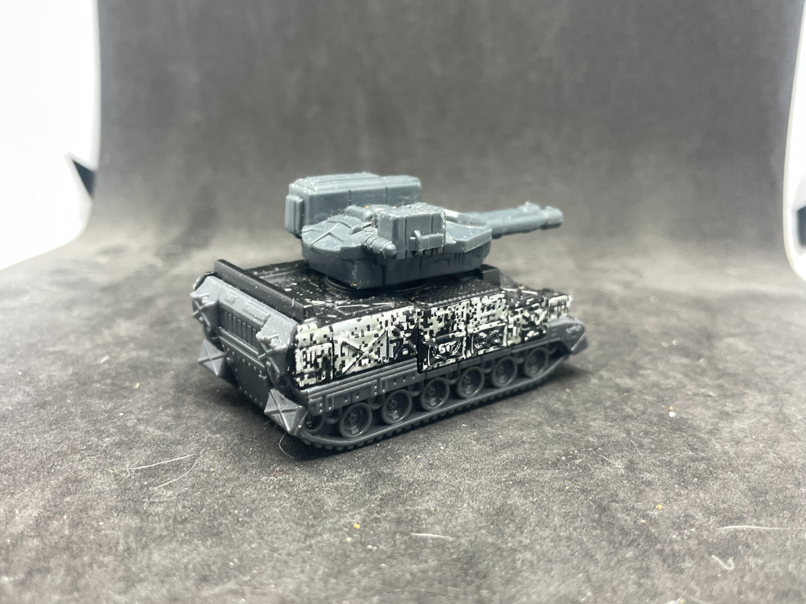 Matchbox on a Mission MB907 MBX Blockade Buster Black Camo Army Tank LOOSE
