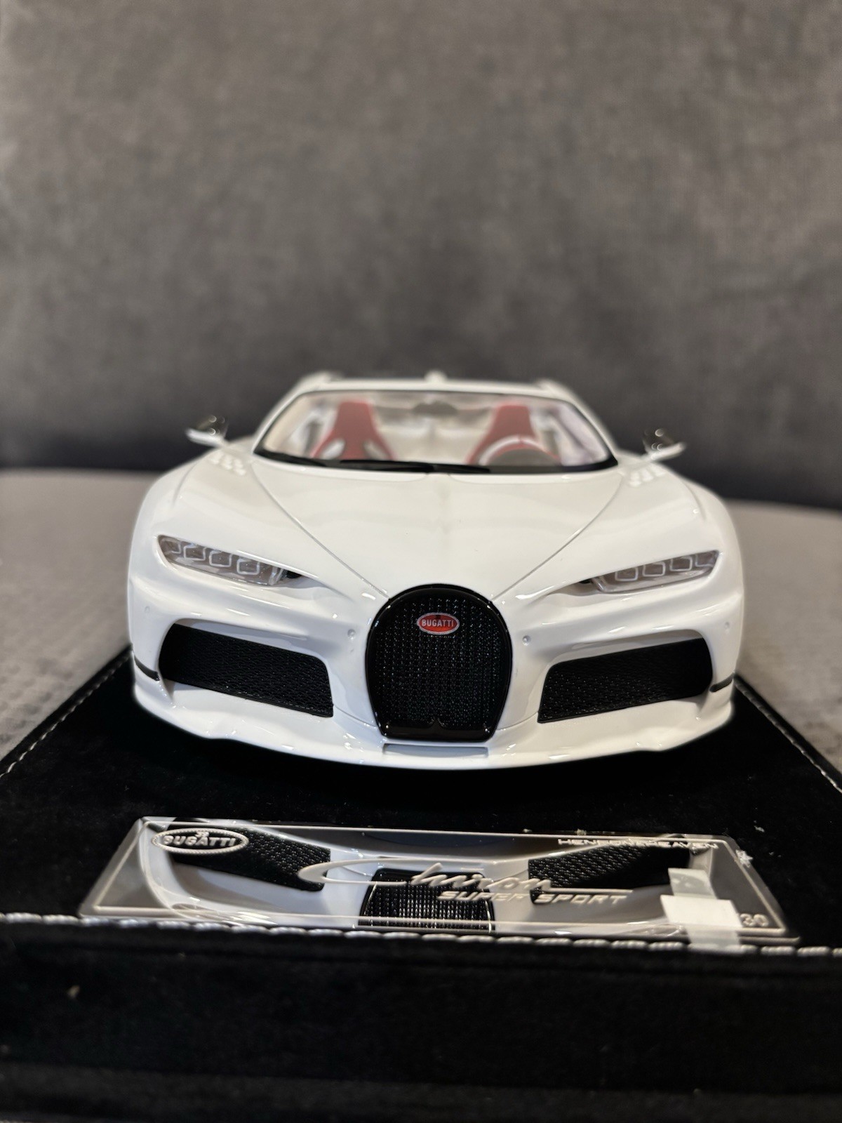 1/18 HH Henson & Heaven Bugatti Chiron Super Sport White/Red Limited 30pcs