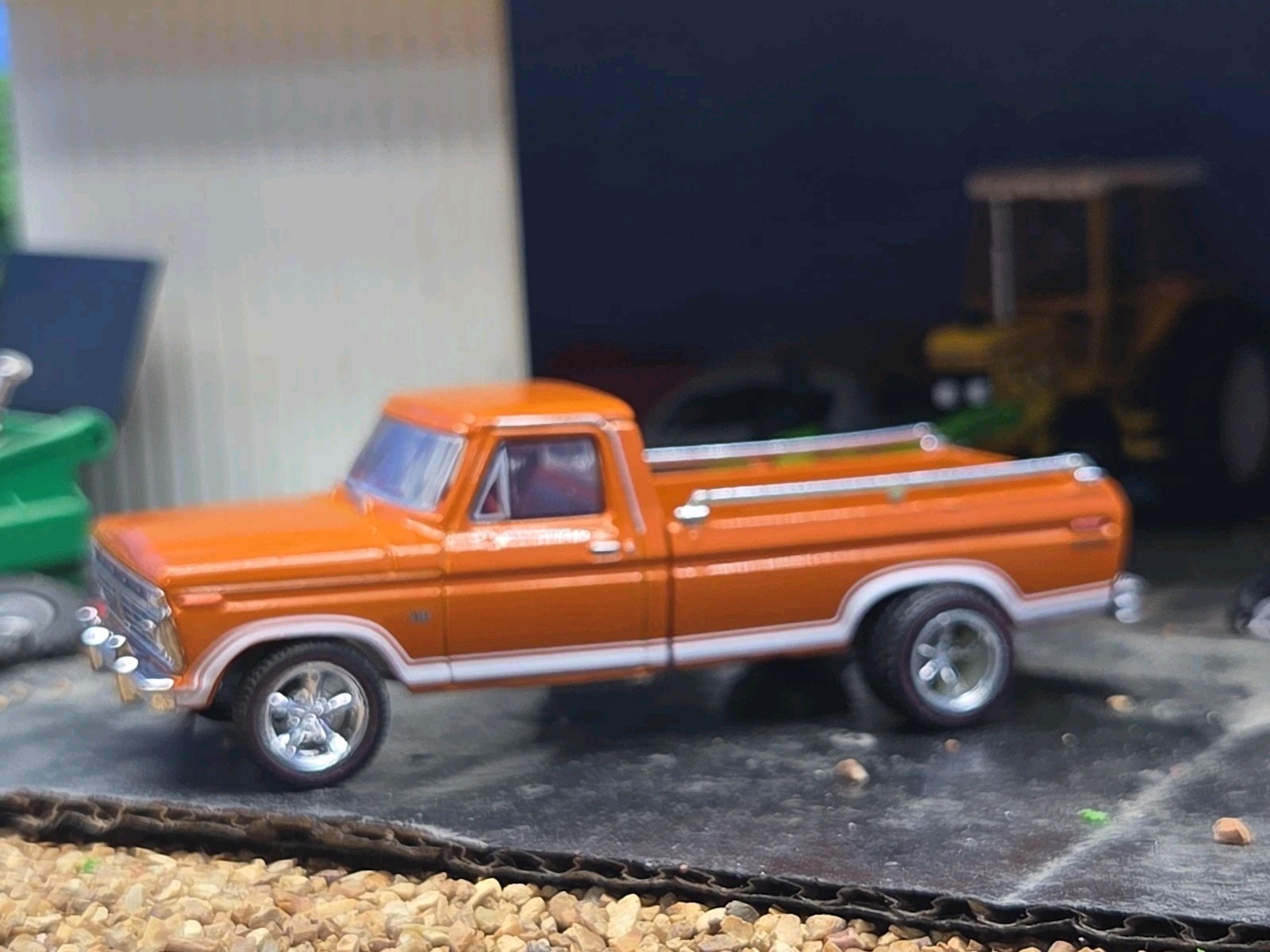 Custom Made 1973 Ford F-100 RANGER XLT 4×4 Greenlight Pickup Truck Ertl Farm 150